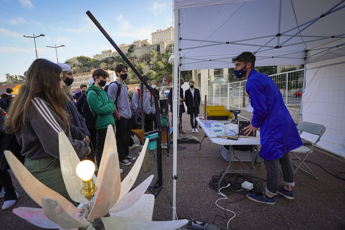 monaco__info's tweet photo. 1ère Monacollecte : c'est parti ! 

Cet évènement solidaire, axé autour de la collecte et du tri des déchets, sous le parrainage de Samuel le Bihan, vous attend de 10h à 20h sur l’esplanade du Port Hercule jusqu'à demain soir.

@GvtMonaco 
@MairieMonaco 
@SMAmonaco https://t.co/VpwGjkzHae