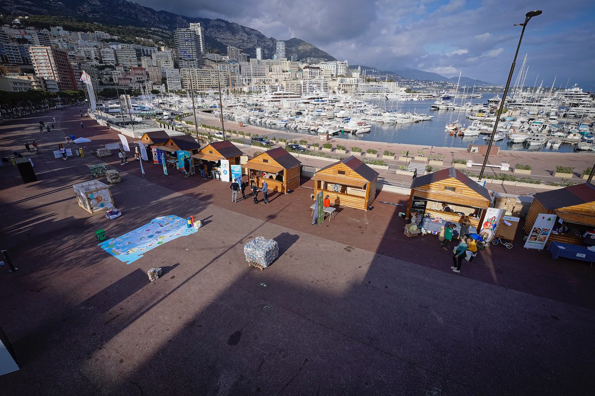 monaco__info's tweet photo. 1ère Monacollecte : c'est parti ! 

Cet évènement solidaire, axé autour de la collecte et du tri des déchets, sous le parrainage de Samuel le Bihan, vous attend de 10h à 20h sur l’esplanade du Port Hercule jusqu'à demain soir.

@GvtMonaco 
@MairieMonaco 
@SMAmonaco https://t.co/VpwGjkzHae
