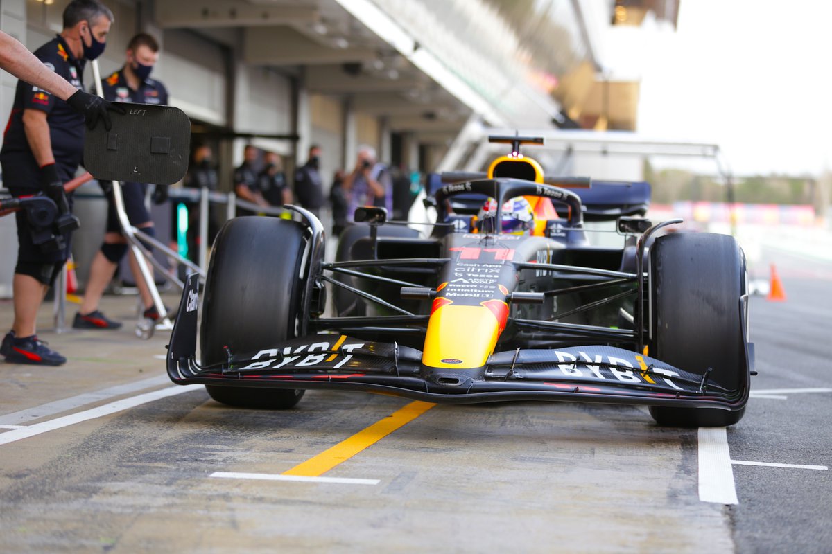 berrageiz's tweet photo. #F1 #FUnoAT #F1Testing 

La #RedBullRB18 di #Perez https://t.co/VI0nMExl02