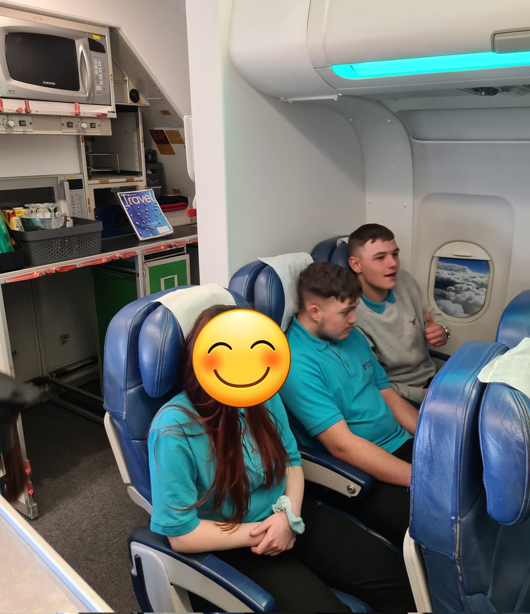 Sevenhills___'s tweet photo. It's Friday again
Then Saturday, Sunday, what?
All aboard the Travel and Tourism plane.
KS4 experiencing a taster session @gifhe
#findingourfuture
#takingresponsibility 
#thisisAP https://t.co/4AX661IJ4T