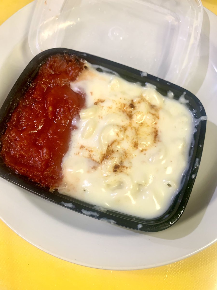 _TheDiningCar's tweet image. Stop by “The Car” and pick up Chef Larry’s Delicious BAKED MACARONI &amp;amp; CHEESE with STEWED TOMATOES. #meetmeatthecar #getinmybellnow