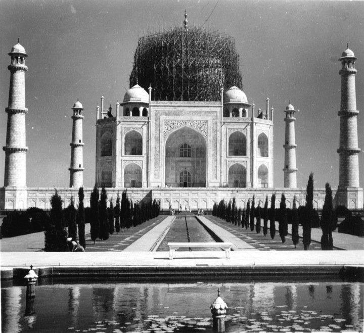IndiaHistorypic's tweet photo. World War II :: Taj Mahal Covered With Bamboo Scaffolding to Protect  It From Bombers https://t.co/z6g6cljoXO