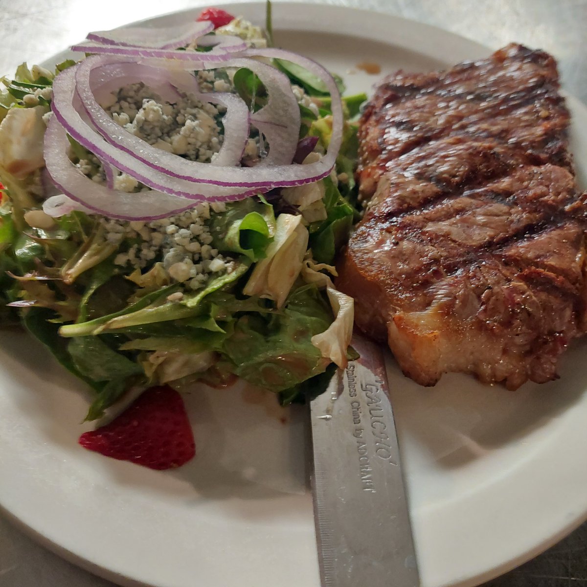 pressgrill's tweet photo. Included in the enormously ambitious list of things you'd like to accomplish today should be finding good eats..! PRIME RIB FRENCH DIP + ITALIAN SUB are the specials all day, with kitchen from lunchtime UP TO 12 AM. Come eat, otherwise call 298-1014 for BAR LIBATIONS W/ TO GO..! https://t.co/V5eBNblaMT