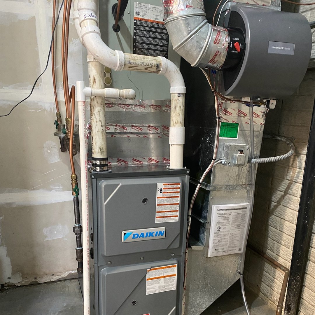 cartershvac's tweet photo. We replaced both the furnace and humidifier in this house so its residents are warm all season long! #furnace #humidifier #replacement #heating #CartersHVAC https://t.co/C42g2wEDH9