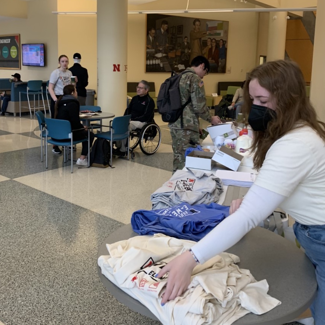 NebEngineering's tweet photo. Donuts with the Dean was a sweet success as @NebEngineering celebrated #NebEweek22 Thursday at Othmer Hall. @UNLLancePerez met with several students who lined up for free donuts and hot coffee throughout the cold winter morning. #CompleteEngineer @UNLeSAB @NESCOmaha https://t.co/rVgd1zJYy3