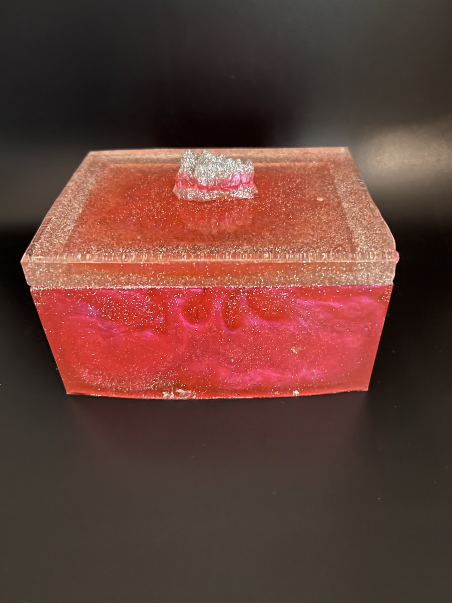 countzcreations's tweet photo. Resin Tissue Box #resin #resincrafts #micapowder #letsresin https://t.co/IgsIalVeoU