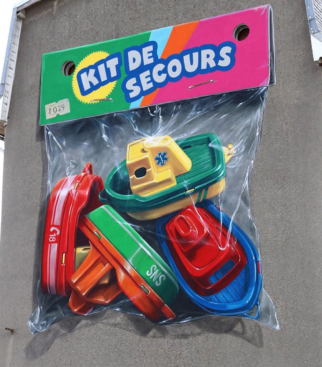creapills's tweet photo. Cette fresque en trompe-l’œil de l’artiste Léon Keer a été élu plus beau #streetart de 2021 en France. Elle se situe dans la commune de Plougasnou en Bretagne

Plus d’infos : https://t.co/0IdgvrZSIq https://t.co/i14zcLq4nt
