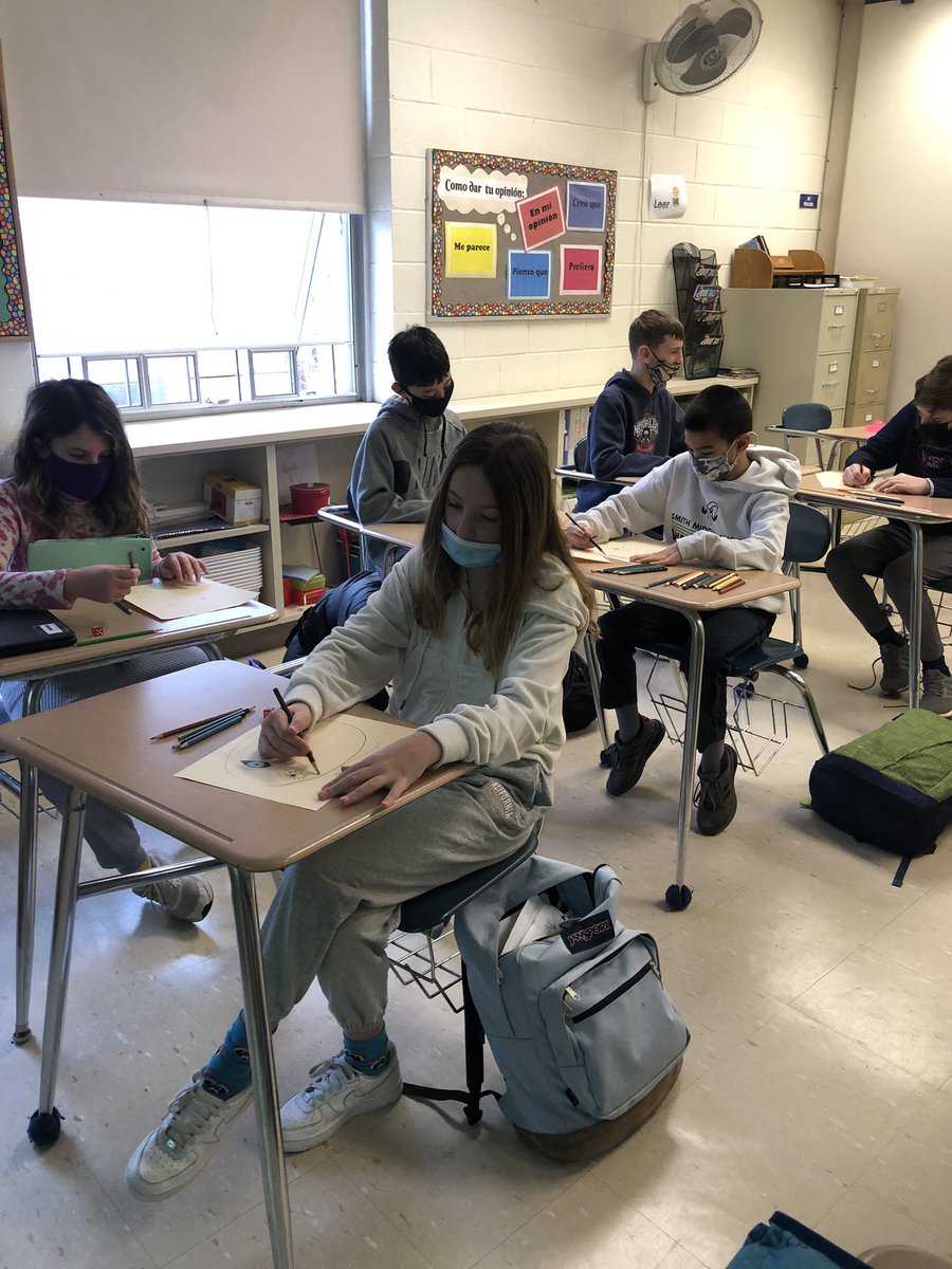 RSDsmithschool's tweet photo. 6th grade Spanish students in Señora Merritt’s class try their hand at Drawing Picasso style! @MerrittJanet https://t.co/Zua7RC310h