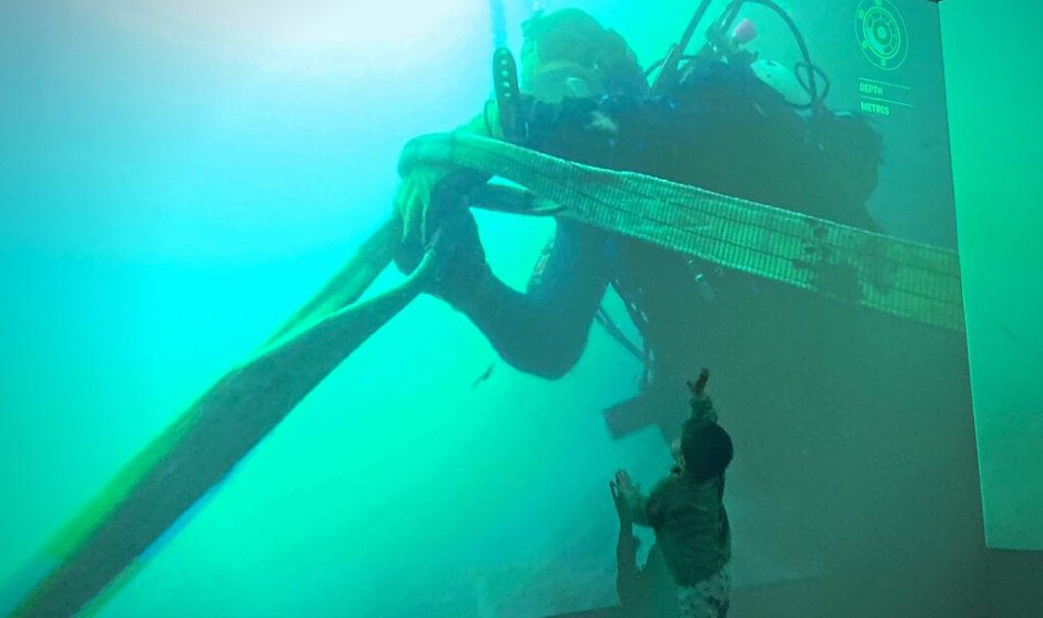 DockyardChatham's tweet photo. Dive into the #weekend with Diving Deep: HMS #Invincible1744. The exhibition tells the story of the Invincible, her capture, contribution to the British @RoyalNavy, her subsequent sinking and rediscovery by a fisherman. Entry is included in your ticket to The Dockyard. https://t.co/UEHmjyd578