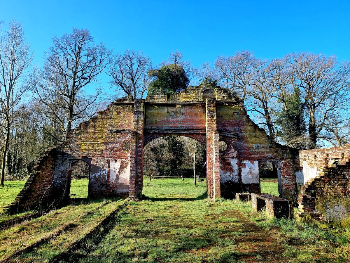 inde8erhoek's tweet photo. Ruïne van boerderij Hemmink in Miste. Het trieste einde van een boerderij. Het is nu een picknickplaats.
#JedoethetindeAchterhoek #Jedoethetinde8erhoek #achterhoek #Gelderland #Ruïne #Miste #boerderij
Foto Ans Westerveld. https://t.co/fJ4Li0ayUK