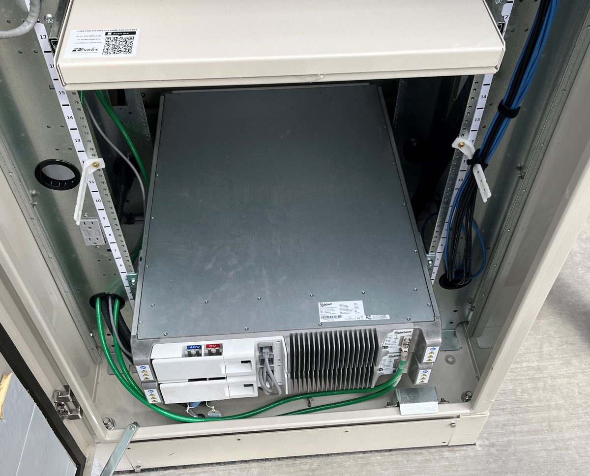 Here's a picture of the 'brains' of $DISH #5G cell site in Vegas. It's inside a Dell server running Mavenir's radio management software on top of a VMware platform (no AWS stuff anywhere). HERE'S WHY THAT'S IMPORTANT lightreading.com/the-edge/the-t…?