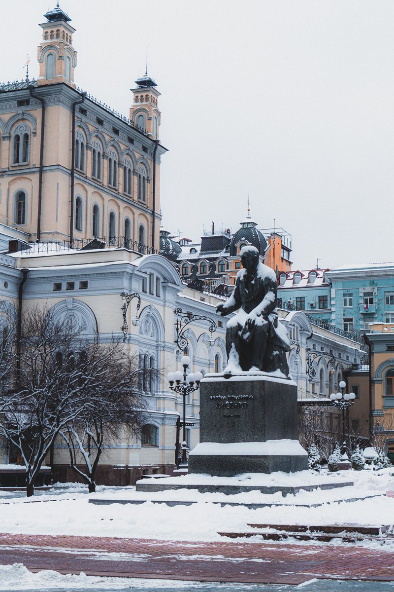 JodAetaem's tweet photo. Right now, you see mostly war pictures of Ukraine and Kyiv.
This city is so gorgeous, let me share a bit of my archive, from january 2020 to last month. Take that as a pit stop in your scrolling 🇺🇦 💙💛

#Kyiv #Kiev #KyivNotKiev https://t.co/0Givk6Jhia