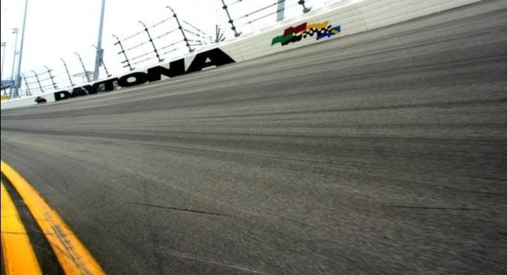 VtuberStockCar's tweet photo. Are you ready for Tomorrow?
明日への準備はできていますか?
#SuperVT #Simracing #Raceroom #VTuberUprising https://t.co/hWEbprirvL