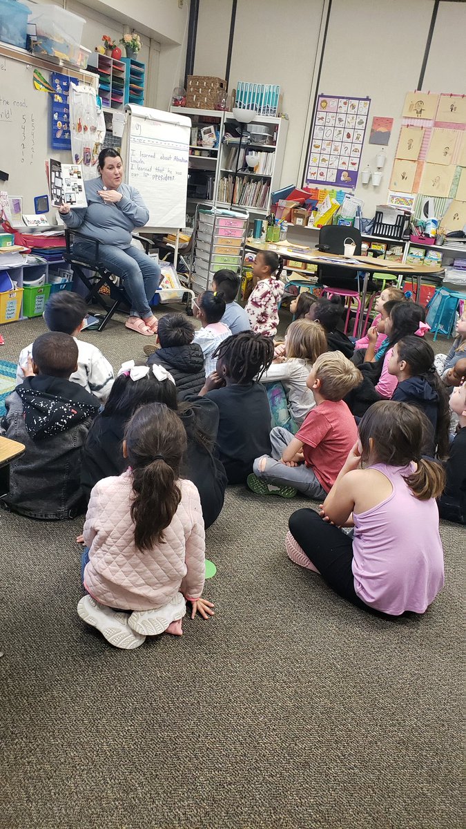 We love when we have a guest reader! @jdubisabookworm #sweetonreading <a href="/DianeBurkeRead/">Diane Burke M. Ed., CALT</a> <a href="/HumbleISD_OE/">Oaks Elementary</a> #couchpotato