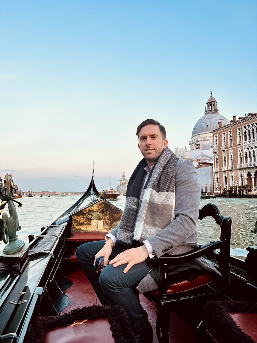 GabrielKimbrell's tweet photo. Little boat ride 🛶😶‍🌫️
.
.
.
.
.
#pilotlife #pilot #piloto #flying #pilotsofinstagram #follow #ootd #love #venice #moda #Italy #gondola https://t.co/y4jUnOXk4I