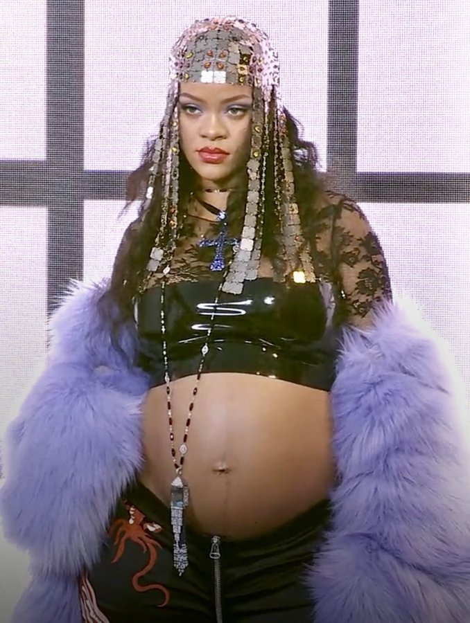 FMdWbxYWYAgvOuK?format=jpg&name=900x900