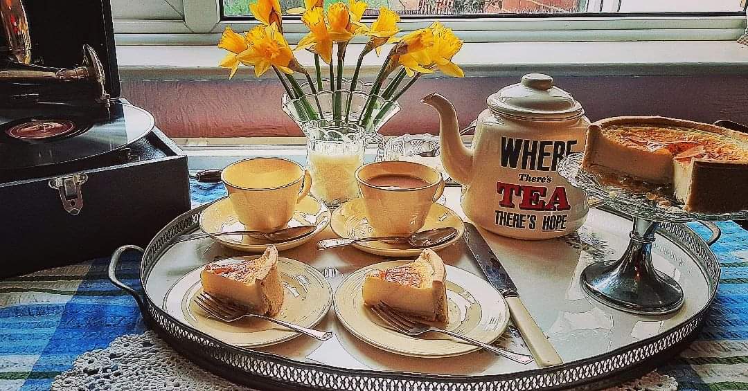 clairey_lew's tweet photo. #twofortea #wherethereisteathereishope #Alwaystimefortea 
Custard Tart
#FridayFeeling 😁 https://t.co/vHbTGTmzMs