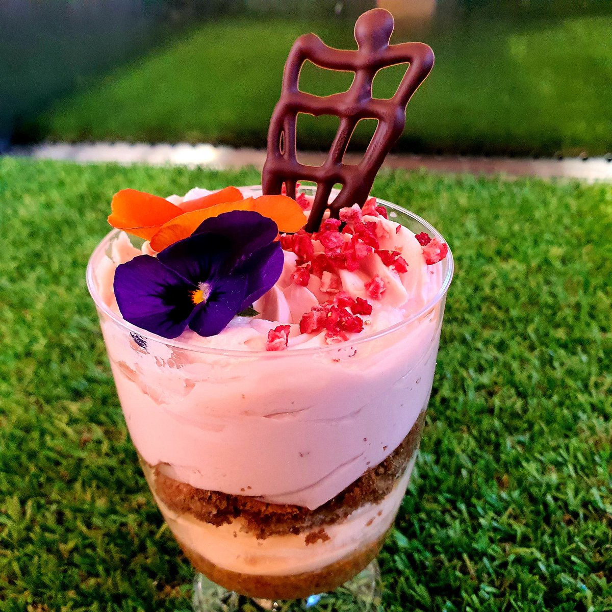 ComeronAlonso's tweet photo. Cheesecake day at Hampton 
Passion fruit 
Orange and strawberry 
Cappuccino https://t.co/vAUEQWnkyY