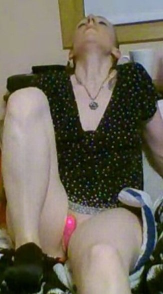 MissAnonny's tweet photo. When your bull takes control of the remote toys for some long distance DP action.
#takecontrol #sointense #lovense #dolce #lush3 #cumslut #remoteDP #orgasmdonor https://t.co/VYhVBmgAAk
