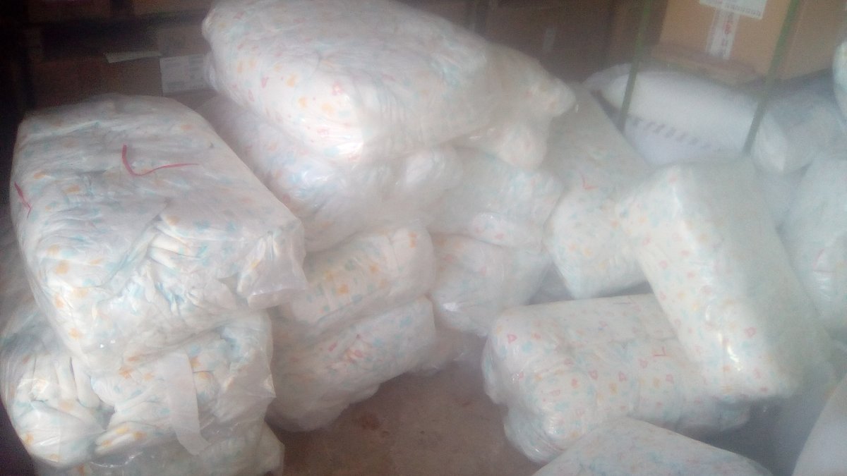 SaludCSur's tweet photo. Gran satisfacción para el Municipio #ConsolacióndelSur, por haber recibido a travès de la EMPAS pañales desechables en bolsas con destino a los pacientes pediàtricos (casos crìticos postrados y otros con tales necesidades) #CubaPorLaSalud #CubaVive
#CubaPorLaVida. https://t.co/2dfB7a6z8B