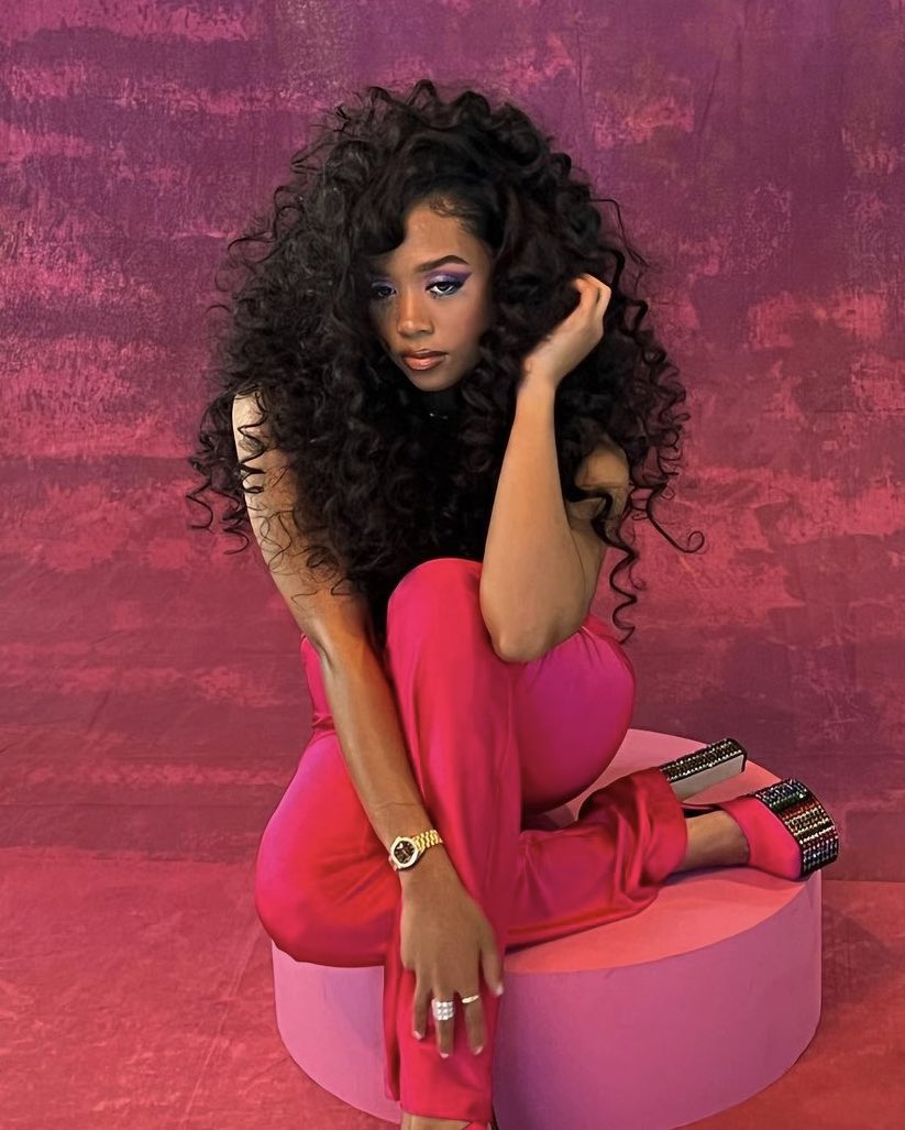 HERMusicx's tweet photo. Women in music 💕 https://t.co/OSo5uPY8di #BBWomenInMusic https://t.co/4tik780OP1