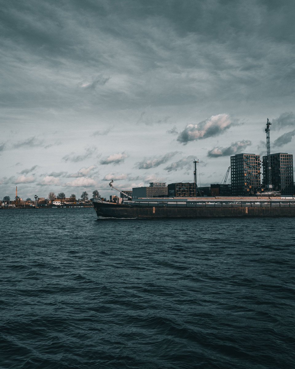 PVozinakis's tweet photo. #moodygrams #moodytoning #city #moodytoning #moodyedits #killerz #citykillerz #travelphotography #travelthroughtheworld #trappingtones #moodyfilm #cinematography #cinestill  #archilovers #discovernetherlands #artvisual #canon #harbour #photography #travelphotography #travel https://t.co/gBKYCqAzN3