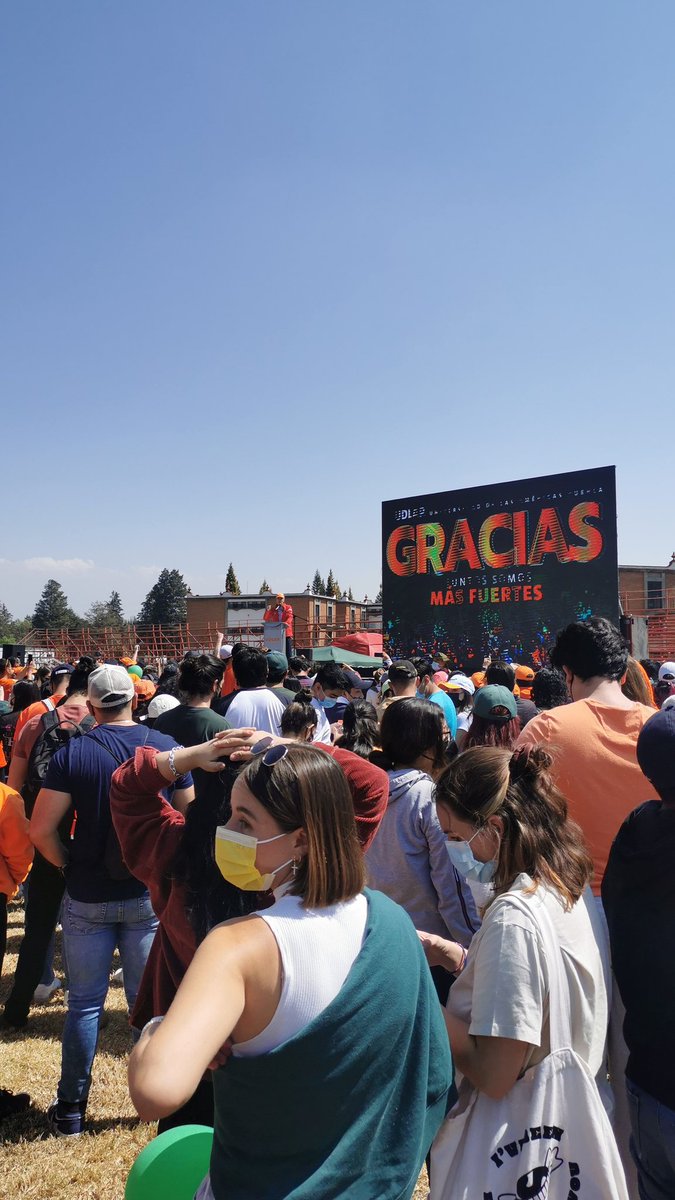 GRACIAS a todos y cada uno de ustedes hoy podemos estar aquí en  nuestro Templo del Dolor festejando que nuestra sangre es verde y nuestro corazón naranja!! 💚🧡 #todossomosudlap #UDLAPLibre