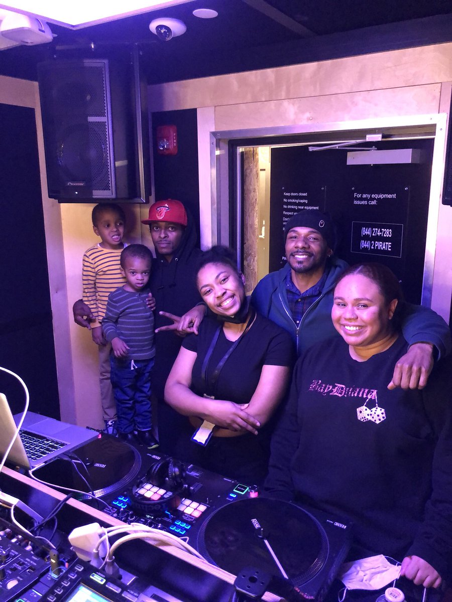 ErnzWorld's tweet photo. Come build with us #MixshoDjs #Discord https://t.co/t9ZbmpsRQH  ✅ https://t.co/OOhlACwFSv