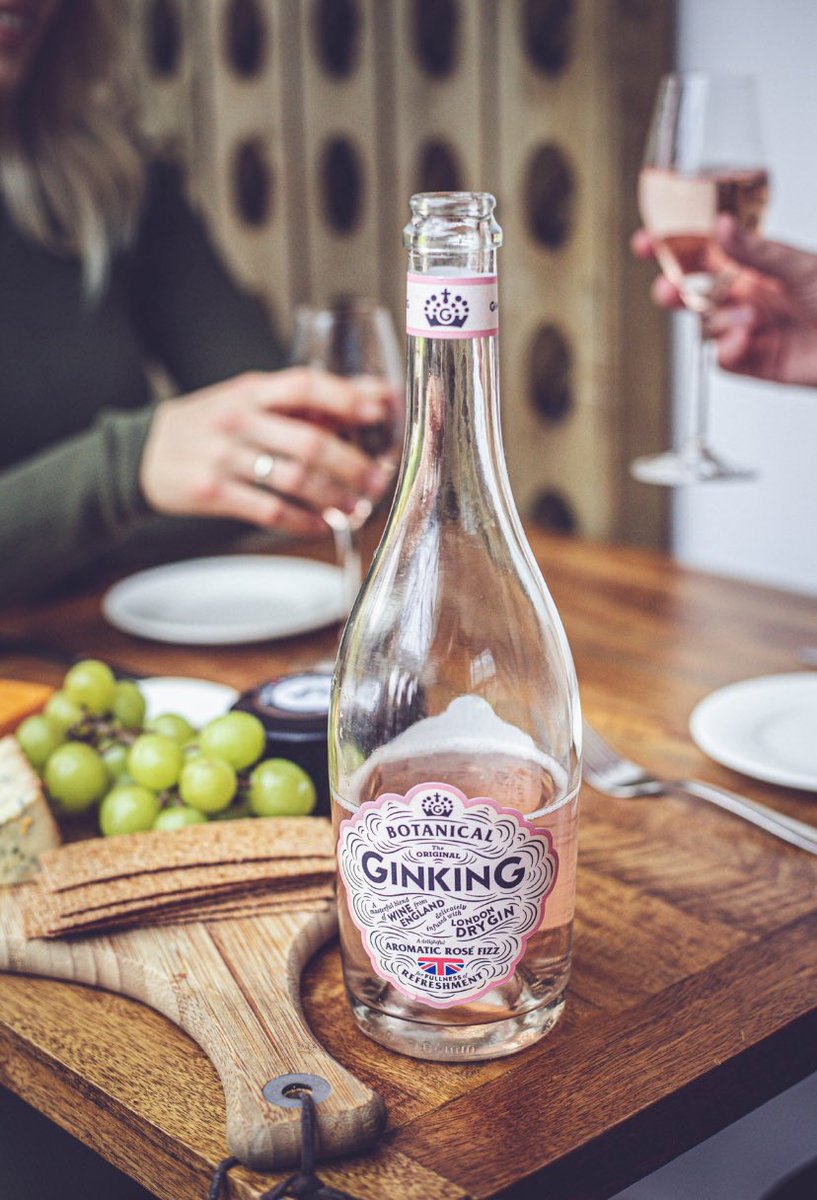 Ginking2016's tweet image. Happy Friday! Time for a glass of Fizz? Head to @Marksandspencer or our website to grab a bottle.