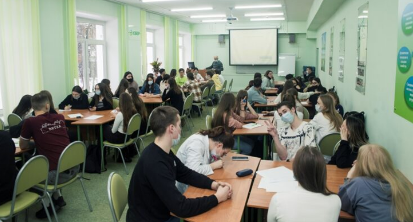 VSAA_KIROV's tweet photo. Интеллектуальный турнир Приволжского федерального округа «Что? Где? Когда?» в Вятском ГАТУ
https://t.co/B0EEWMB3Rd https://t.co/v8d5GiOXCm