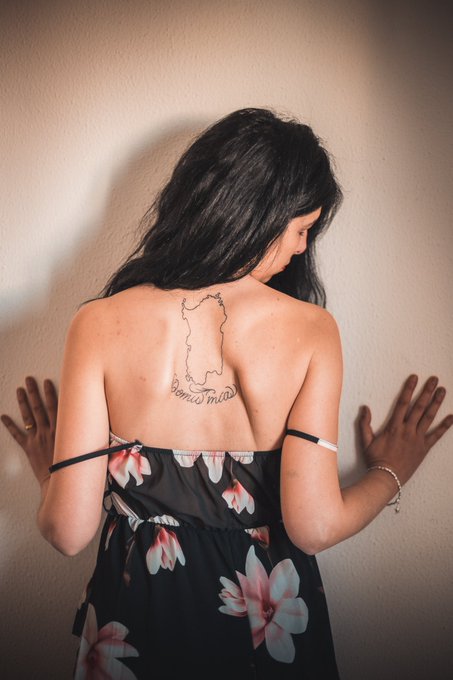Sono tornata Perdonatemi l'assenza ma il telefono aveva deciso di fondersi Ci vediamo stasera alle 21:30🥰