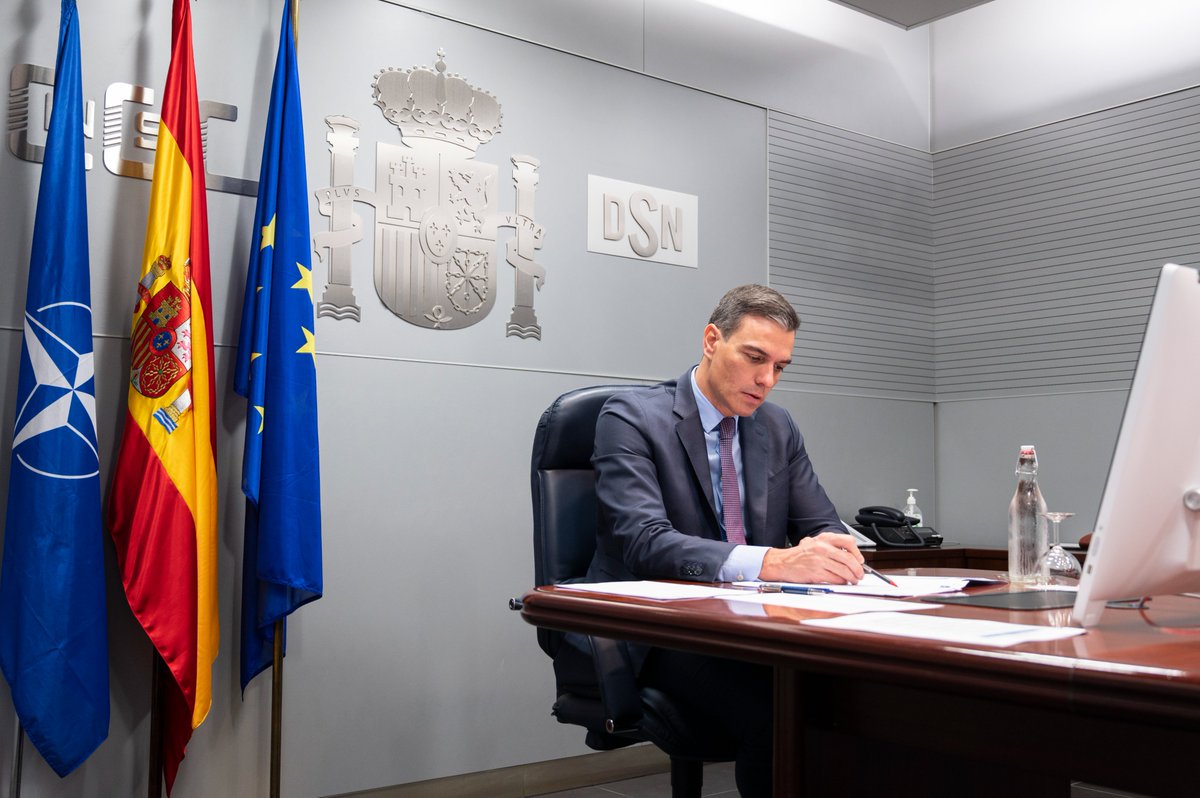 Los países de la OTAN condenamos el ataque injustificado de Rusia que pone en riesgo la seguridad de Ucrania, de Europa y la estabilidad global. La Alianza y la UE estamos respondiendo de forma coordinada, con unidad y firmeza y apoyamos al pueblo ucraniano en estos momentos.