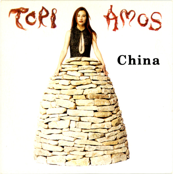 aresluoga's tweet photo. Five promotional singles were taken from #ToriAmos's 1992 debut studio album, #LittleEarthquakes.
#MeAndAGun / #SilentAllTheseYears (UK #26)
#China (UK #51)
#Winter (UK #25)
#Crucify (UK #15) https://t.co/s6TOArhfwb