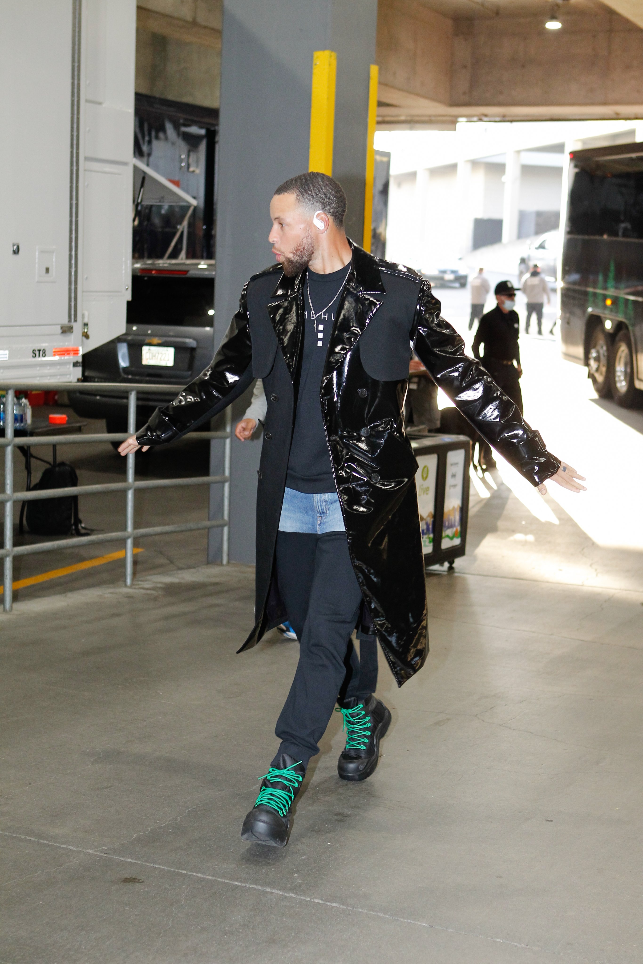 Stephen Curry on Twitter: "Honored to rock the work of @June79NYC last