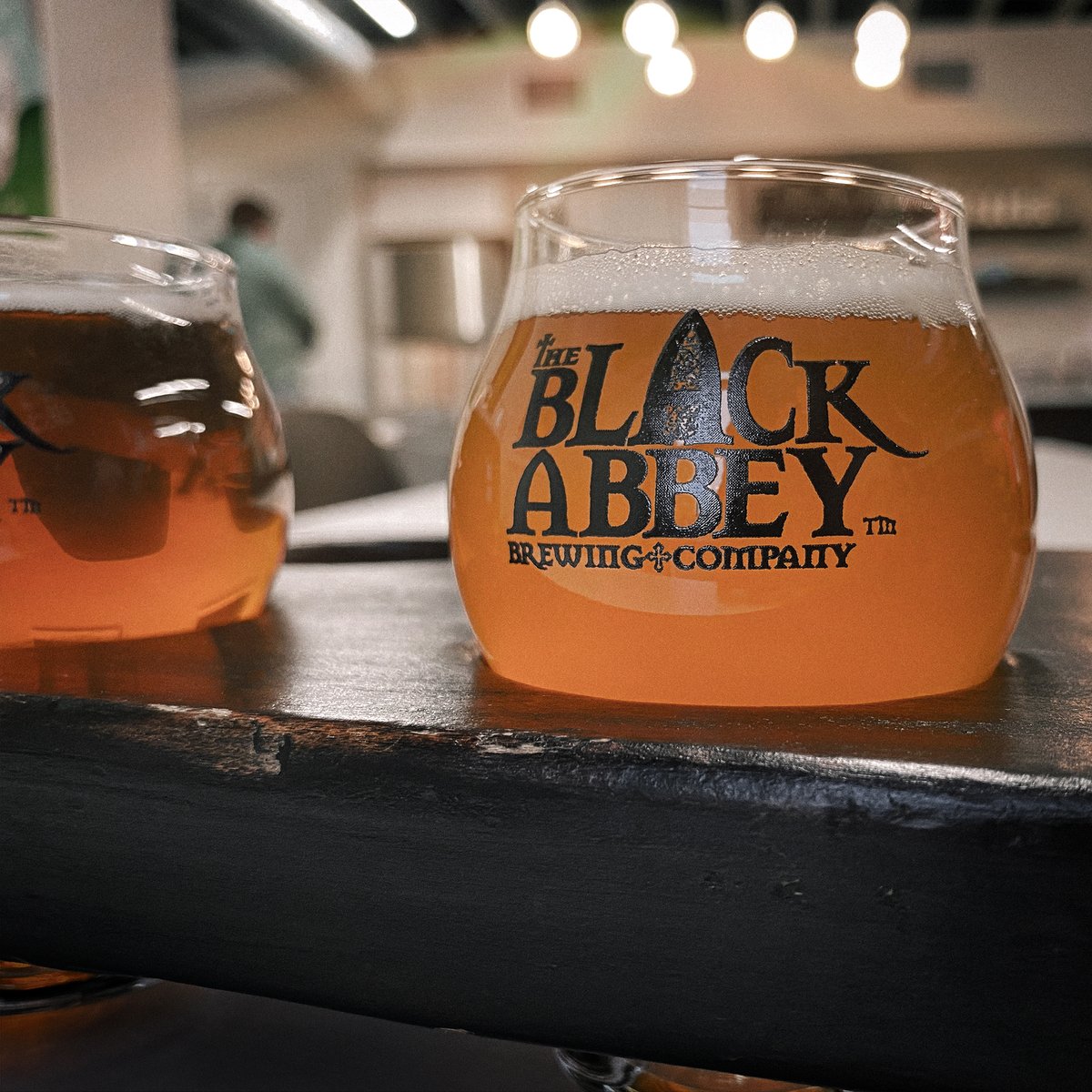 BlackAbbeyBrew's tweet photo. 🗓 It’s Friday and we’re starting up our new #fridayflightday! Every Friday we will have a different preset flight of 4 for $8! 🍺 https://t.co/RjTjlbPPNc