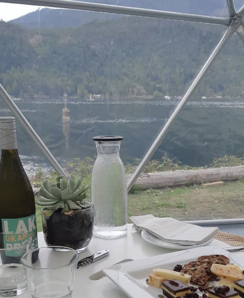 Backeddy_Resort's tweet photo. Fridays got us day dreaming about Dome season! We recently added a couple extra domes here at the Backeddy, waterfront glamping at its finest✨ Keep your eye out for Dome opening dates!
📸: @_chelseapearl_ https://t.co/yy5C5HCxFM