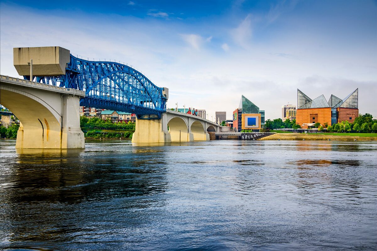 ScottAdamsRE's tweet photo. The colder winter weather last month didn't do much to cool Chattanooga's red hot housing market. https://t.co/PowwF7ljCd https://t.co/KtCNEMY3jS