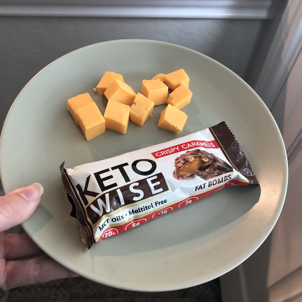 Looking for keto-friendly snacks? Keep an eye out for healthy fats and moderate protein with low carb content. Cheese and nuts are great, or Keto Wise fat bombs are always yummy 😋

#ketosnacks #fatbombschocolate #crispycaramels