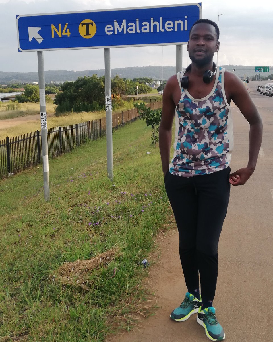 KhumbeloNaledz4's tweet photo. Resumption after suffering from injuries.
Total distance: 12 Km
Duration: 01:04:06
Avarage Pace: 5'18"
#Burningfats. https://t.co/QvYRHUBCNk