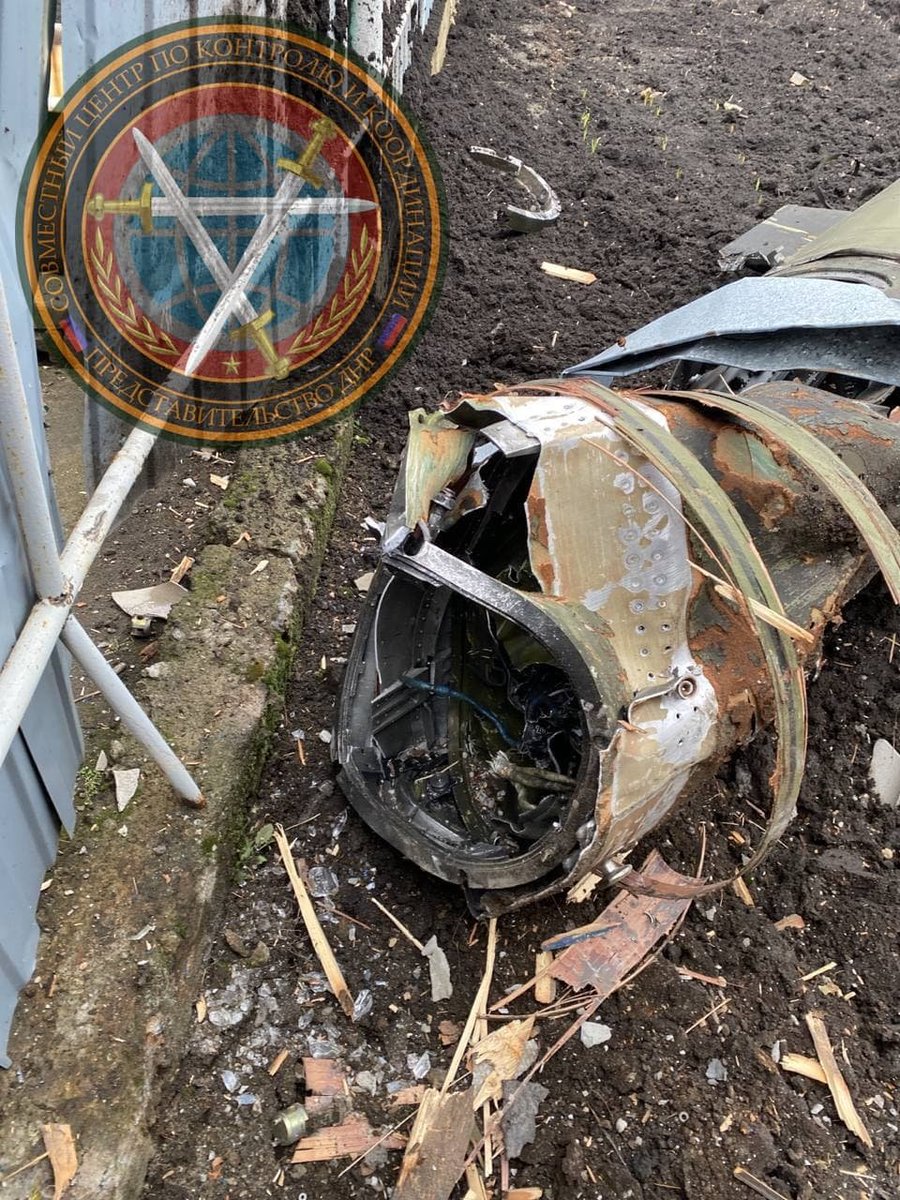 ercanharmanci's tweet photo. #FridayMotivation
#UkraineInvasion
#RussiaUkraineWar
#UkraineRussia
#TrumpIsARussianAsset
#ThankAResidentDay
#нетвойне
#StopWar
#Ukraine : DNR forces reported the usage of cluster munitions against an oil depot in #Donetsk by UA troops...Loading...
#NFFPost https://t.co/bGnpFkswTo