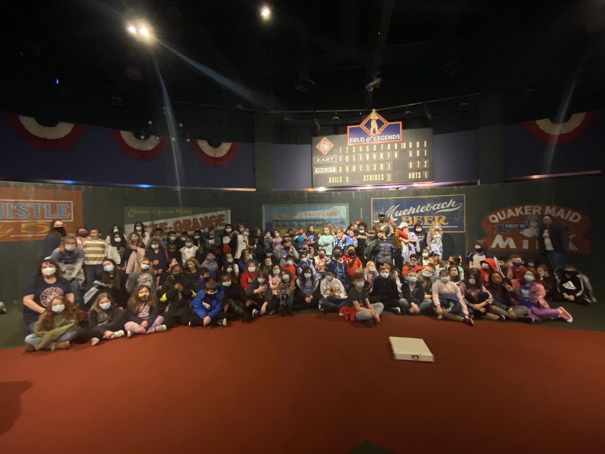 _MrsHalter's tweet image. Thank you @Royals for giving these @GracemorNKC 4th graders an opportunity to visit the @NLBMuseumKC in honor of #BlackHistoryMonth
