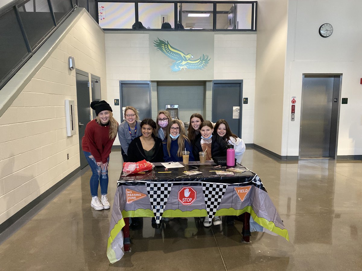 MattLakis's tweet photo. Our SAFE Driving Program is officially up and running @wgcsdhawks π π Over 25% of our HS student body just pledged to be safe drivers this morning alone! @safe_iowa
#Impactful #WGBuildingFutures #GoHawks https://t.co/E307bzorOb