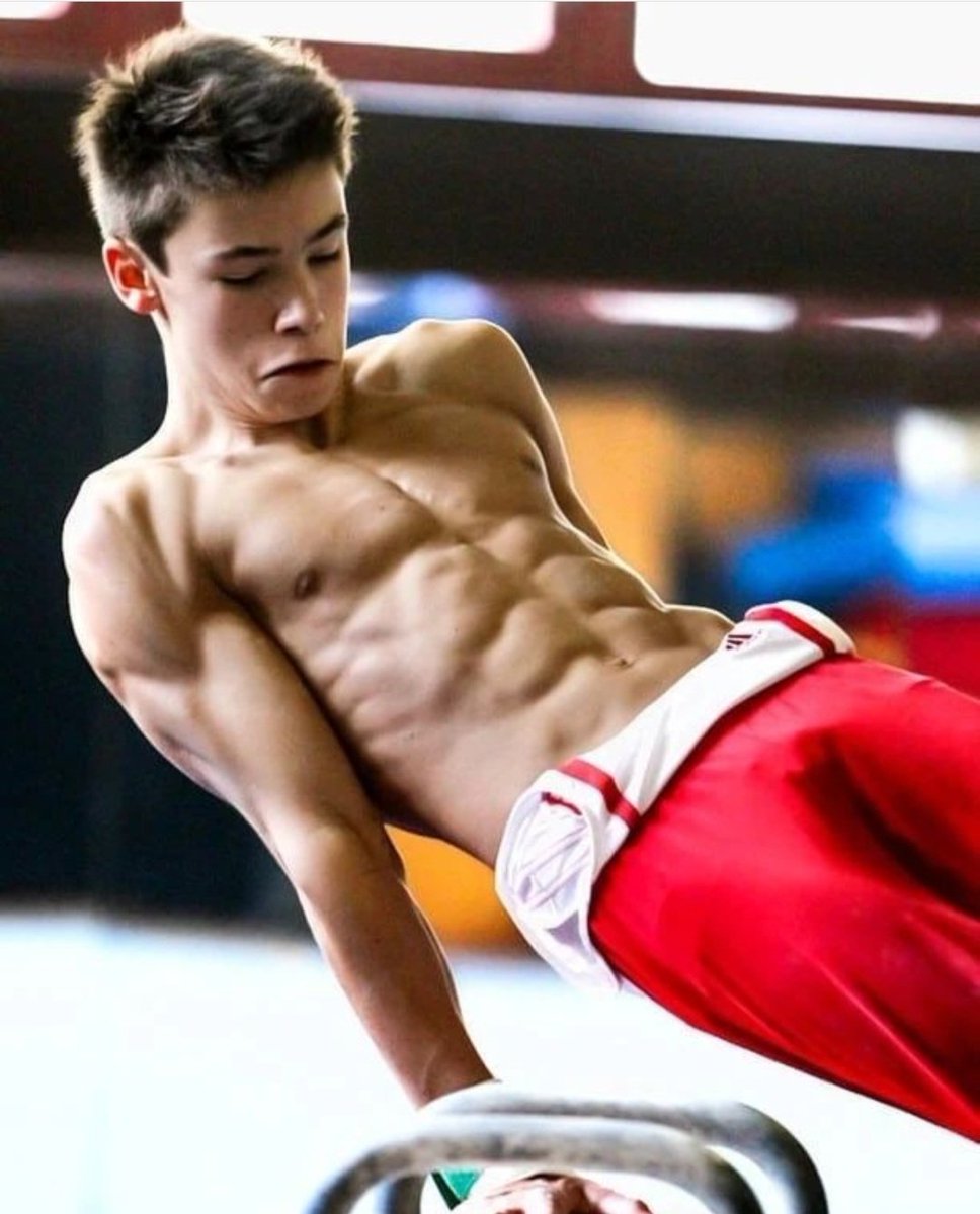 Спортивные твинки. Роман шлякис модель. Борьба boy bulge red. Твинки спортсмены. Мальчик спортсмен.