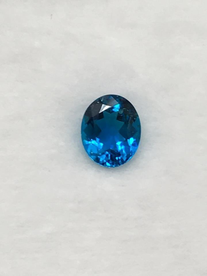 NOVAt9s3's tweet image. テレビでパライバ登場！
近鉄百貨店 芝翫香さんで2〜3キャラくらいで8000万超え🤣✨良いパライバだったけど百貨店はそんなに上がってるんだ💎
前持ってた2ctは今だったらいくらになってたのか😭
そして明日からいつもノヴァに色々協力いただいている #GTJ の京都個展！応援してます📣
 ＃宝石 #宝石展