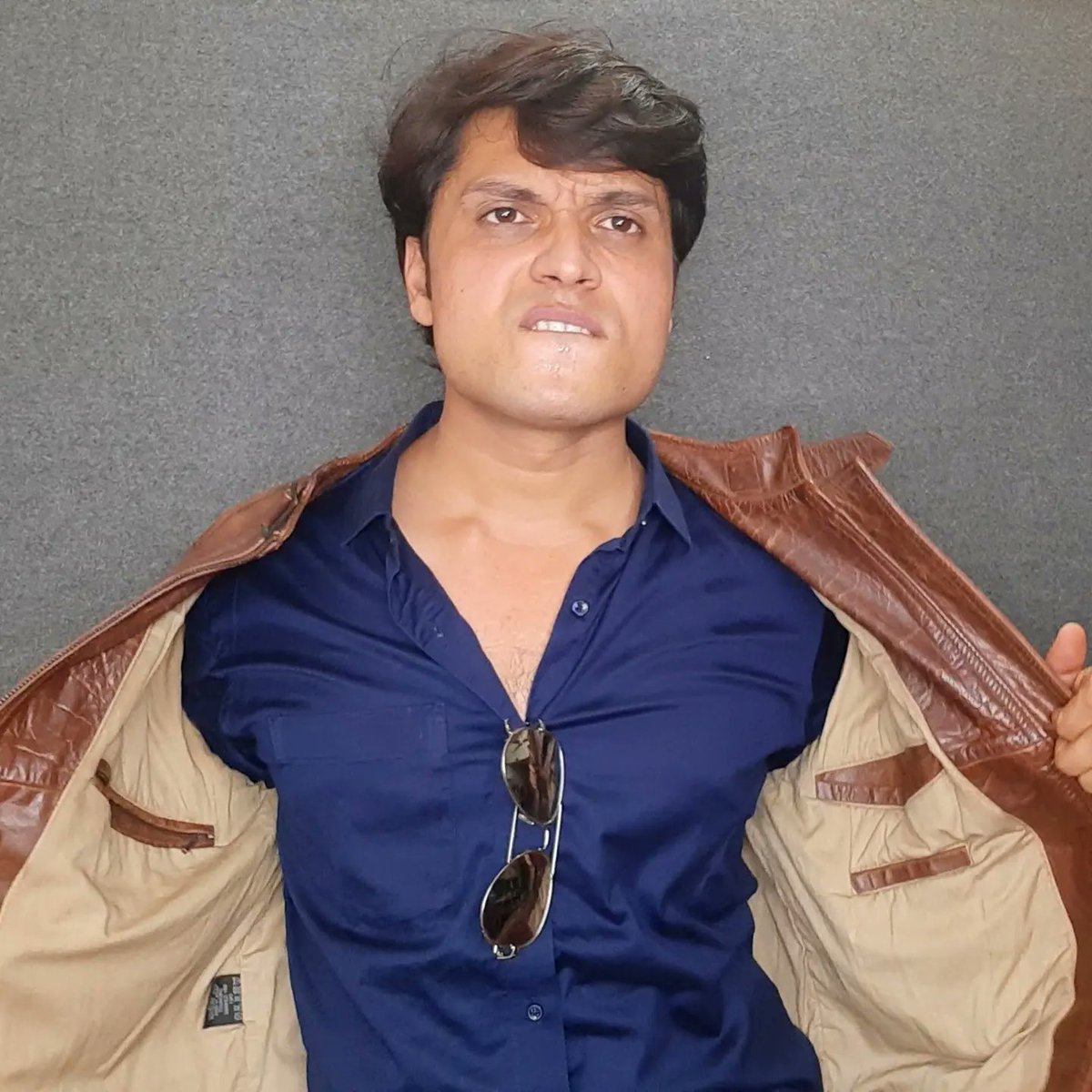 vidvathpandey's tweet photo. जो चाहती दुनिया है वो मुझ से नहीं होगा,
समझौता कोई ख़्वाब के बदले नहीं होगा।
~ शहरयार
#actmkp https://t.co/Gs8p3kQ8li