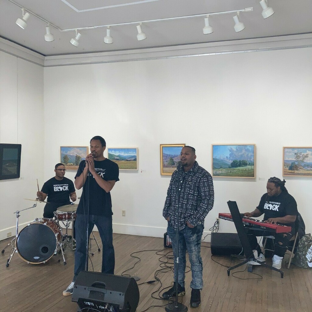 artsinorange's tweet photo. #FlashbackFriday 
We started celebrating Black History Month this year with Josephus Thompson III, his band, and members of our community during a jam-packed open-mic! 
.
As February comes to a close, we're hosting the Women's Diversity Forum for a speci… https://t.co/wnA7OoB6lB https://t.co/PRzx6qEN1h