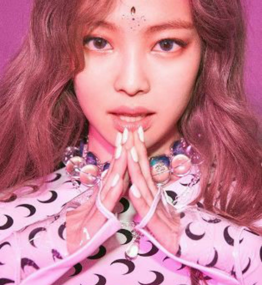 QRN_OFFICIAL's tweet photo. DREAMKISS(드림키스)
 
The Crown

'LION' ft.JIWOO 
[Photoshoot]

#DREAMKISS #RETURN #1STFULLALBUM #JIWOO #LION https://t.co/Uu72sJ85HB
