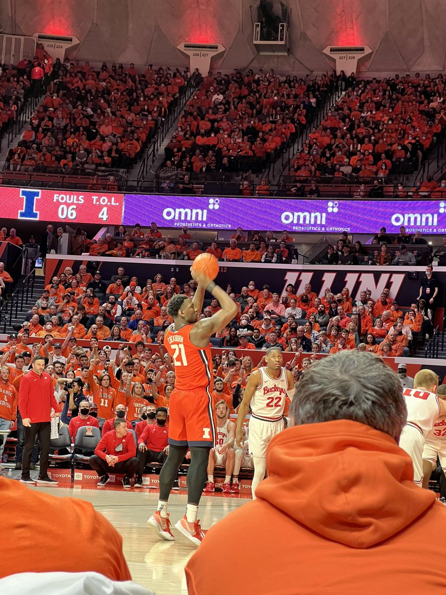 Lil_Shu_5's tweet photo. What a wild @IlliniMBB game last night!  A strong start, disappointing finish, and a big mess in the middle. https://t.co/11tTV0QuYv
