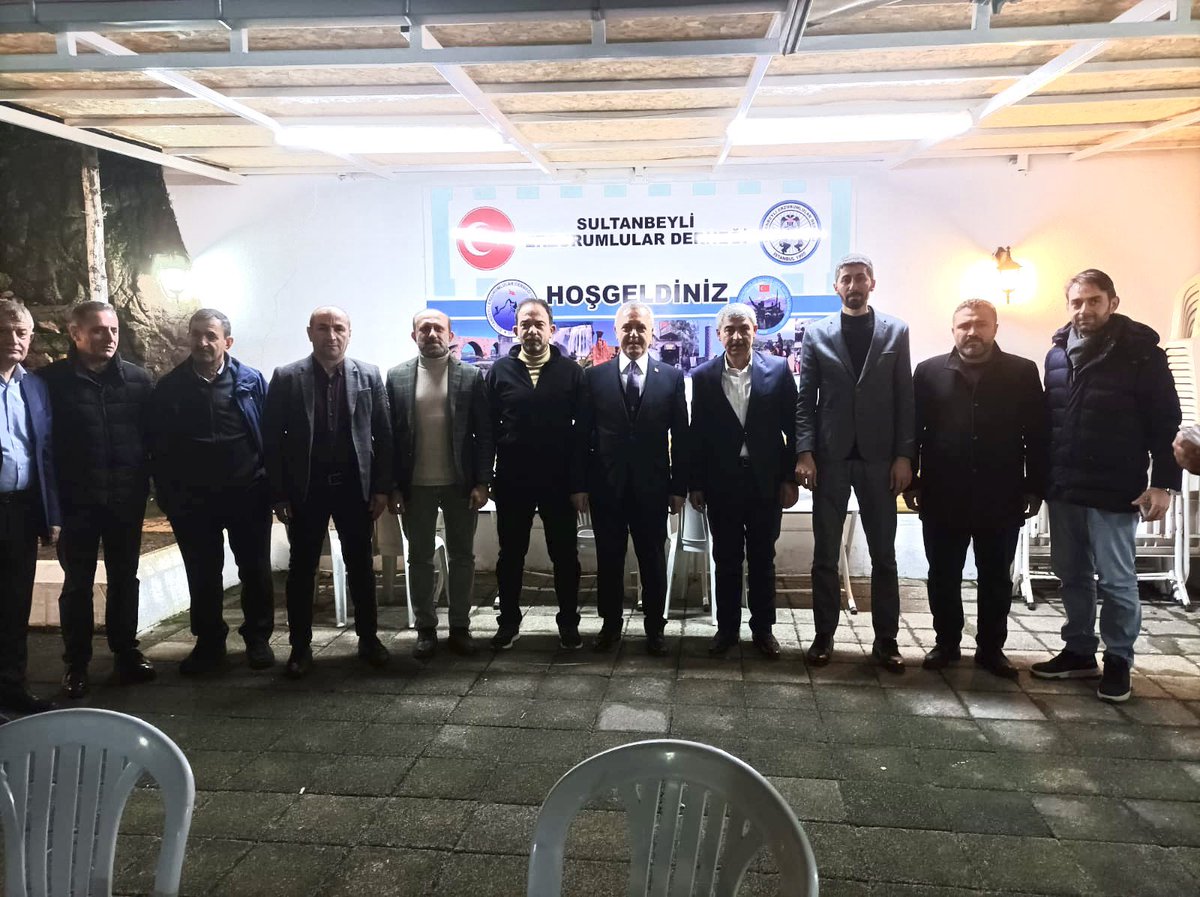 mustafaatas's tweet photo. Sultanbeyli İlçe Başkanımız @alitombastr ile birlikte Sultanbeyli Erzurumlular Derneğinin düzenlediği #Herfene gecesine katıldık.
Sıcak ilgi ve misafirperverlikleri için teşekkür ederim.
#Erzurum https://t.co/jyysT4g8xx
