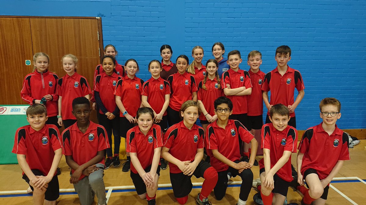 LinsladePe's tweet photo. A fantastic afternoon followed as well.....The KS2 boys and girls gave it everything. Coming 6th overall but they supported each others like true champions! The Year 8 girls as team managers 🤩 were amazing!
#awesomeDay #EpicLearner #Epicleaders #LoveWhereYouWork https://t.co/U99uSiw8Zt